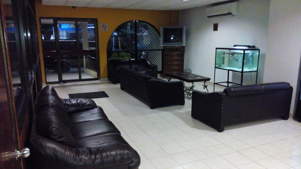 Hotel Y Restaurante Ritz De Tabasco วิลลาเฮอโมซา ภายนอก รูปภาพ